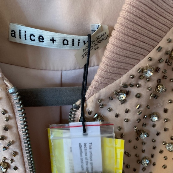 ALICE & OLIVIA DEMIA EMBELLISHED BOMBER JACKET light dusty pink NWT💞💖 - Picture 4 of 11